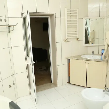 Hotel Autostrada Kashari