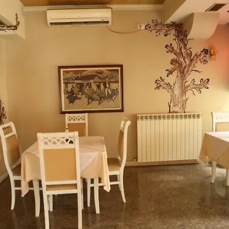 酒店 Autostrada Kashari